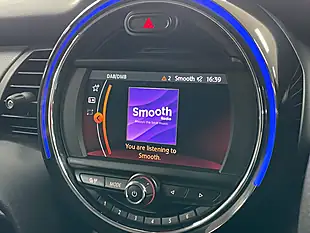 Used 2019 MINI Hatch Cooper Cooper Pepper White - Interior and Exterior details 18
