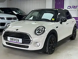 Used 2019 MINI Hatch Cooper Cooper Pepper White - Interior and Exterior details 7