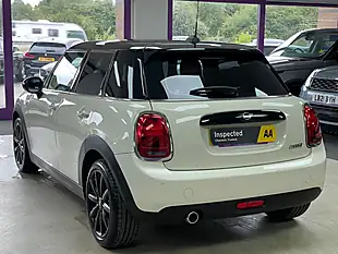 Used 2019 MINI Hatch Cooper Cooper Pepper White - Interior and Exterior details 8