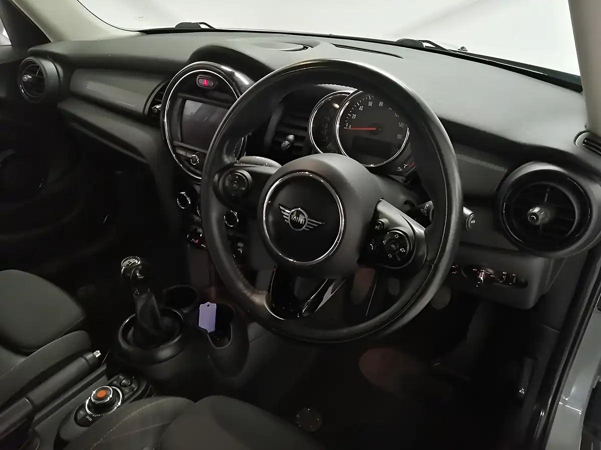 Used 2019 MINI Hatch Cooper Grey - Interior and Exterior details 6