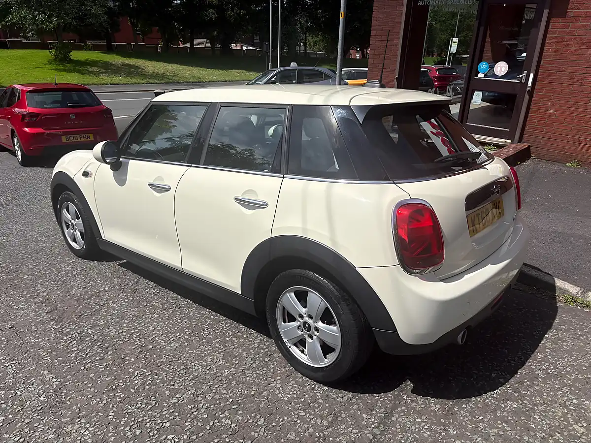 Used 2019 MINI Hatch Cooper Ii 5dr White - Interior and Exterior details 5
