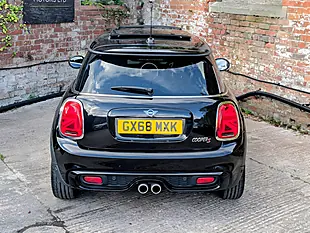 Used 2019 MINI Hatch Cooper S Classic Black - Interior and Exterior details 10