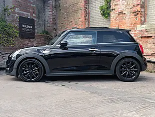 Used 2019 MINI Hatch Cooper S Classic Black - Interior and Exterior details 5