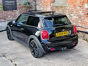 Used 2019 MINI Hatch Cooper S Classic Black - Interior and Exterior details 8