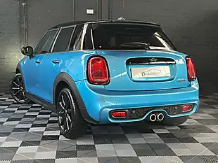Used 2019 MINI Hatch Cooper S Classic Electric Blue - Interior and Exterior details 10