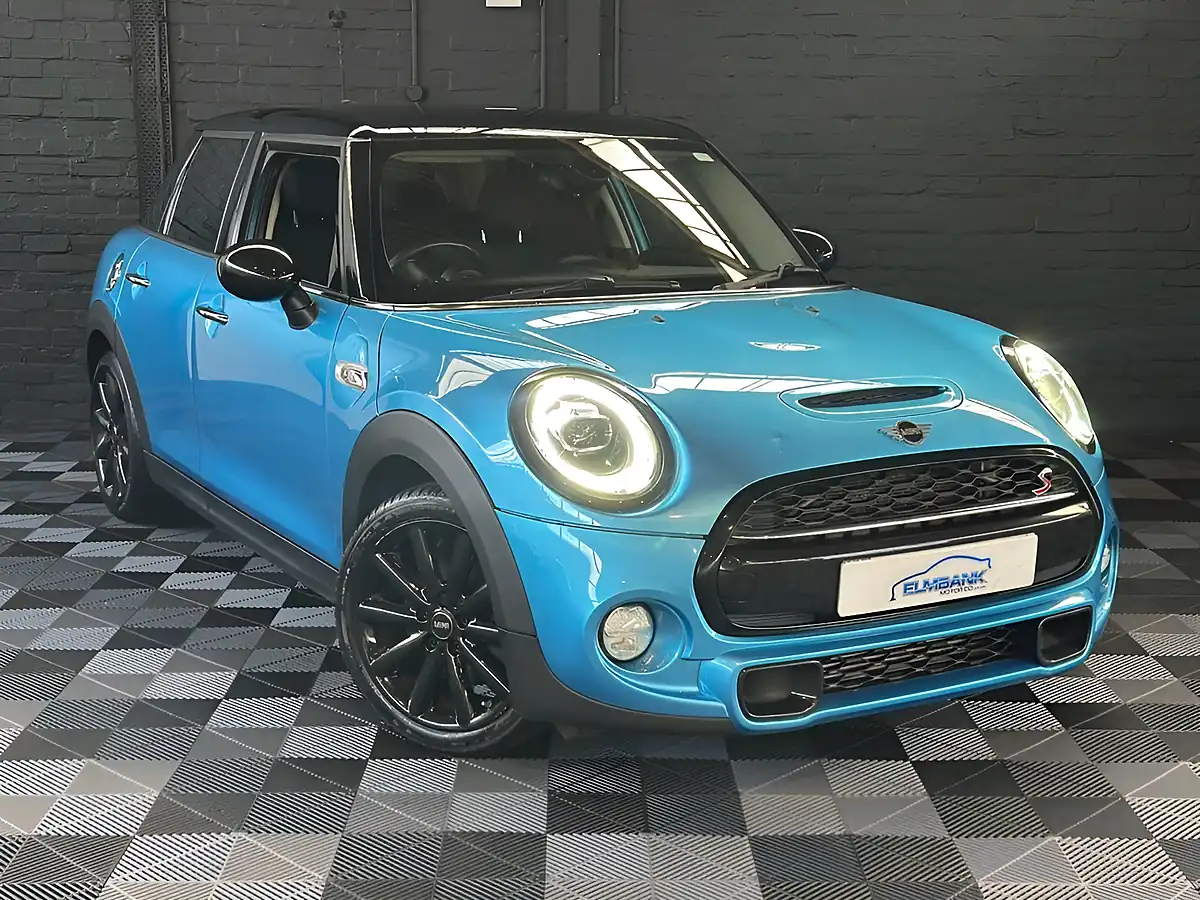 Used 2019 MINI Hatch Cooper S Classic Electric Blue - Interior and Exterior details 16
