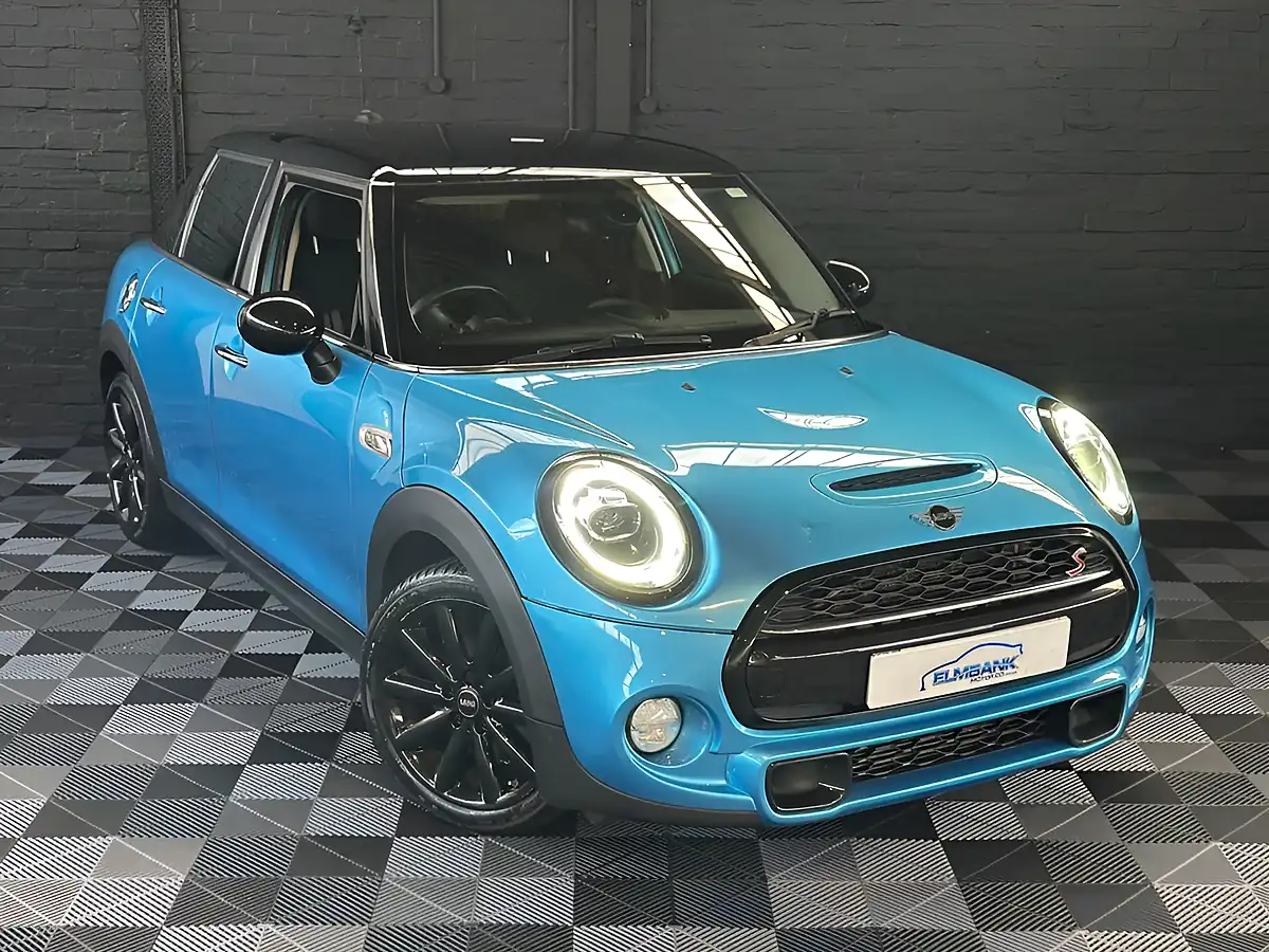 Used 2019 MINI Hatch Cooper S Classic Electric Blue - Interior and Exterior details 18