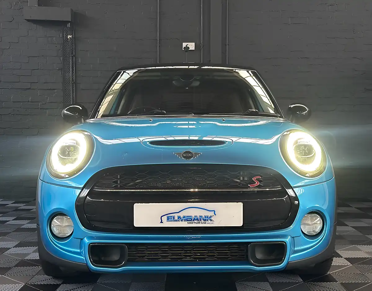 Used 2019 MINI Hatch Cooper S Classic Electric Blue - Interior and Exterior details 3
