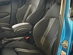 Used 2019 MINI Hatch Cooper S Classic Electric Blue - Interior and Exterior details 4