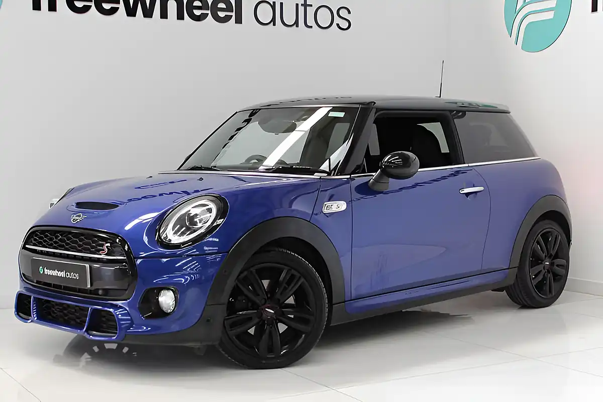 Used 2019 MINI Hatch Cooper S Sport Blue - Front View