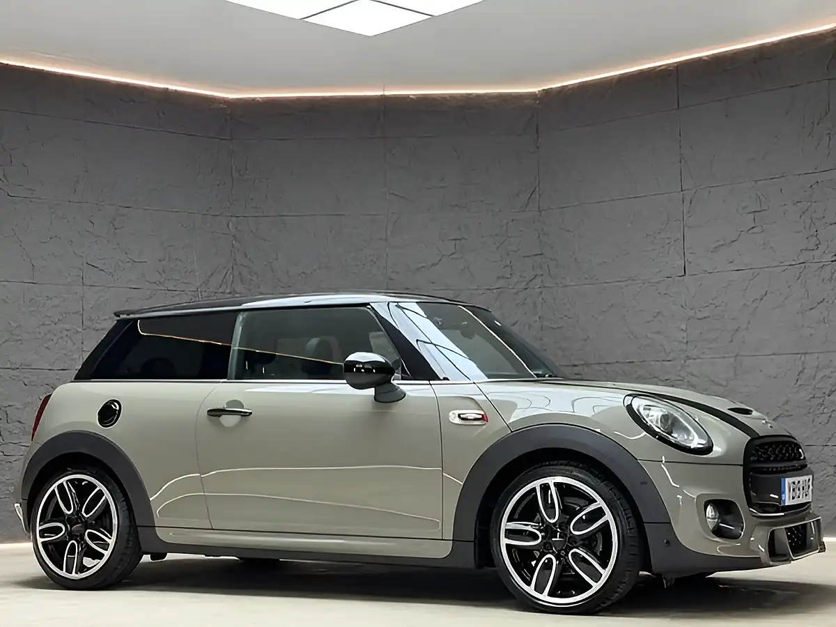 Used 2019 MINI Hatch Cooper S Sport Grey - Interior and Exterior details 8