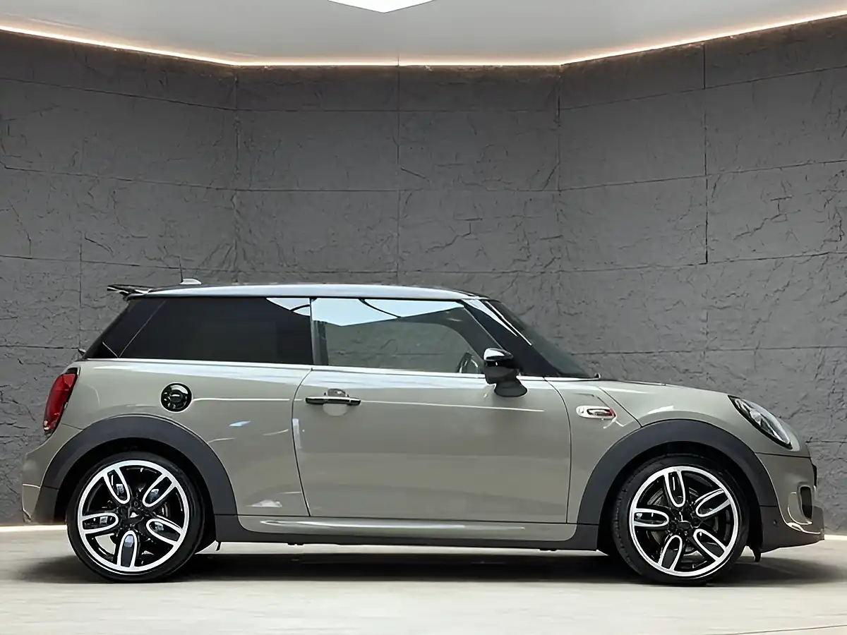 Used 2019 MINI Hatch Cooper S Sport Grey - Interior and Exterior details 9