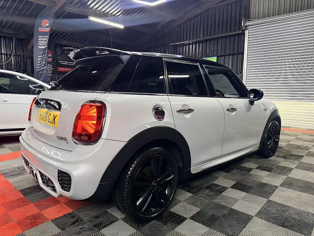 Used 2019 MINI Hatch Cooper S Sport Silver - Interior and Exterior details 11