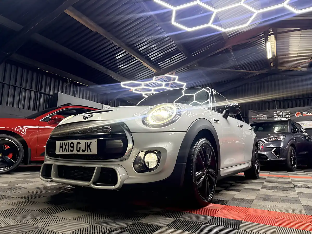 Used 2019 MINI Hatch Cooper S Sport Silver - Interior and Exterior details 12
