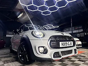Used 2019 MINI Hatch Cooper S Sport Silver - Interior and Exterior details 2