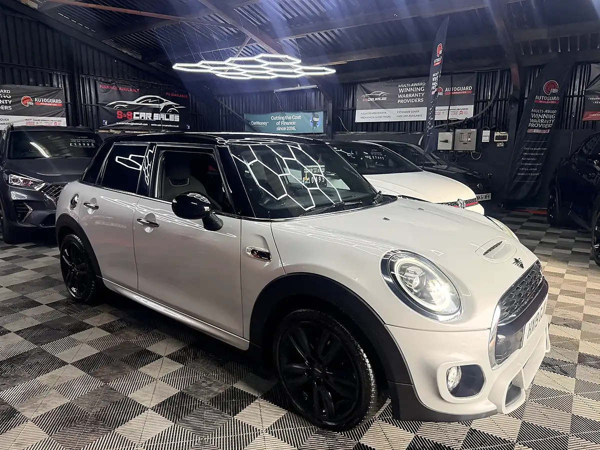 Used 2019 MINI Hatch Cooper S Sport Silver - Interior and Exterior details 3
