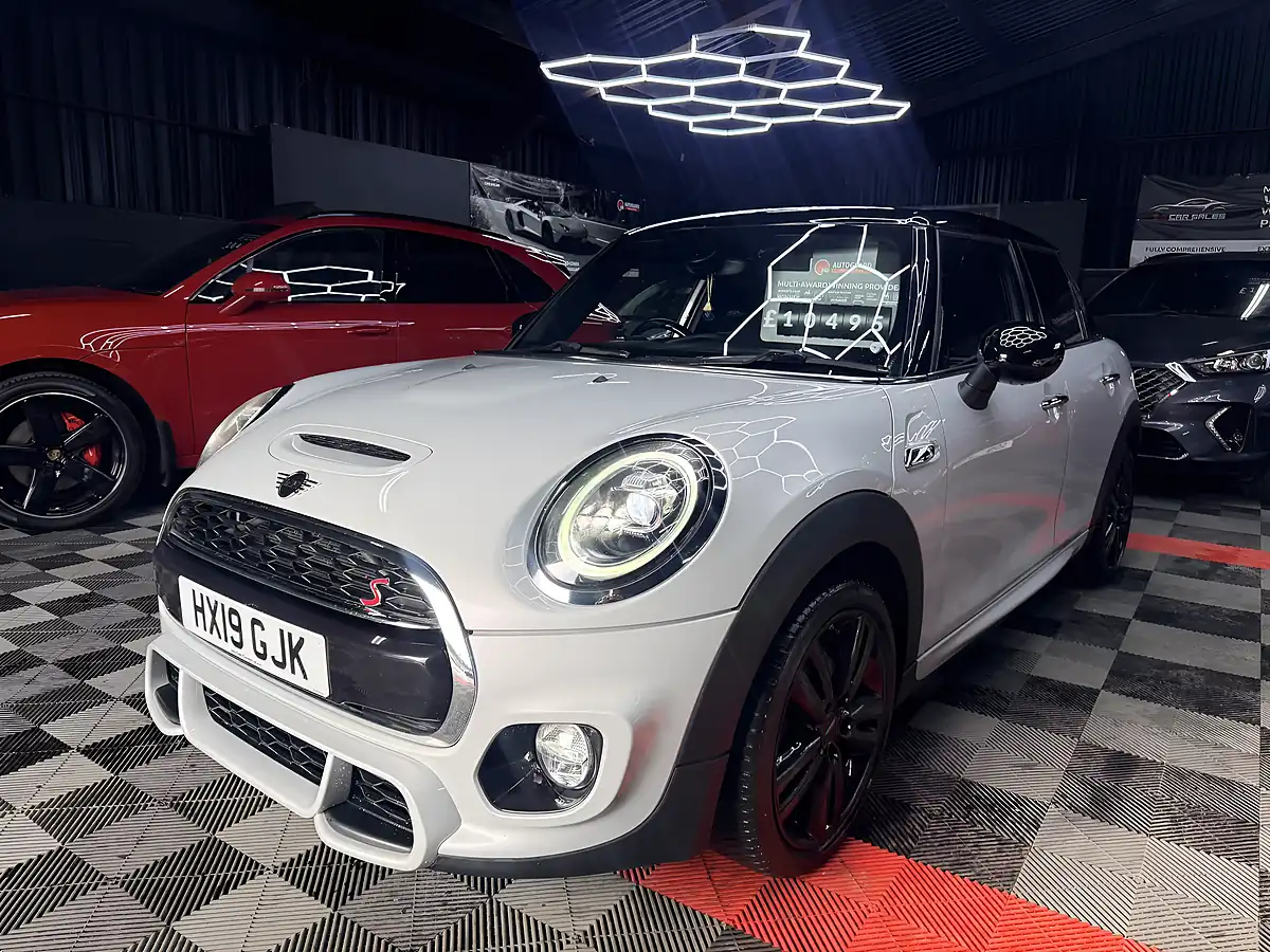 Used 2019 MINI Hatch Cooper S Sport Silver - Interior and Exterior details 5