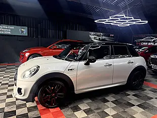 Used 2019 MINI Hatch Cooper S Sport Silver - Interior and Exterior details 7