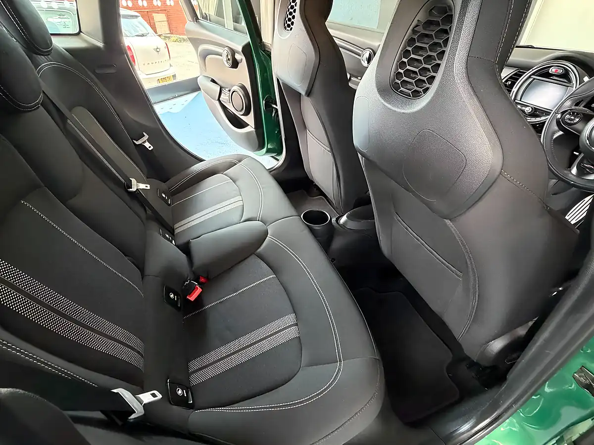 Used 2019 MINI Hatch Cooper Sport British Racing Green - Interior and Exterior details 11