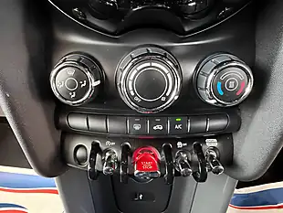 Used 2019 MINI Hatch Cooper Sport British Racing Green - Interior and Exterior details 14