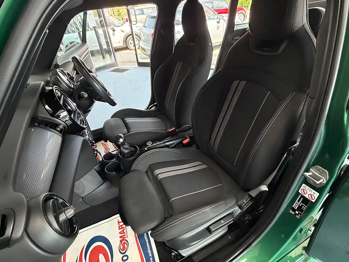 Used 2019 MINI Hatch Cooper Sport British Racing Green - Interior and Exterior details 16