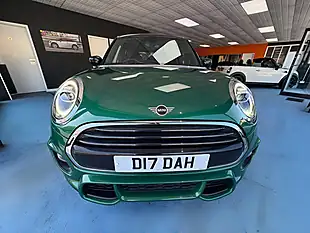 Used 2019 MINI Hatch Cooper Sport British Racing Green - Interior and Exterior details 4