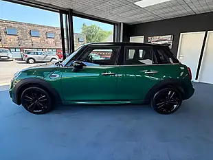 Used 2019 MINI Hatch Cooper Sport British Racing Green - Interior and Exterior details 6