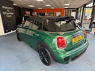 Used 2019 MINI Hatch Cooper Sport British Racing Green - Interior and Exterior details 7