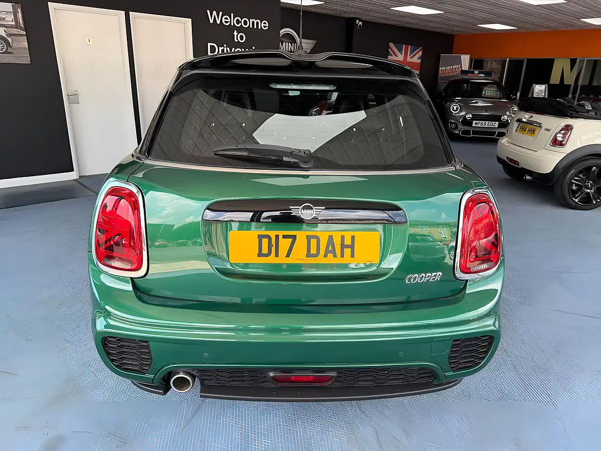Used 2019 MINI Hatch Cooper Sport British Racing Green - Interior and Exterior details 8
