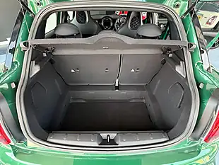 Used 2019 MINI Hatch Cooper Sport British Racing Green - Interior and Exterior details 9
