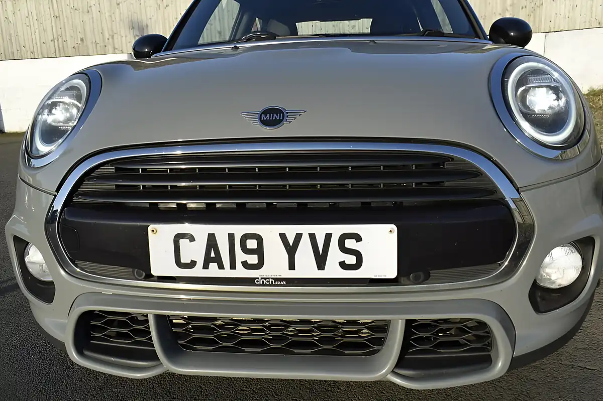 Used 2019 MINI Hatch Cooper Sport Moonwalk Grey - Interior and Exterior details 13