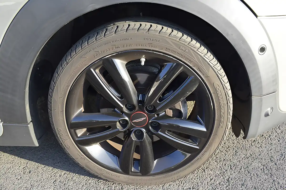 Used 2019 MINI Hatch Cooper Sport Moonwalk Grey - Interior and Exterior details 20