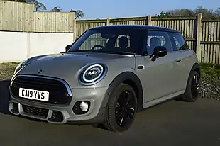 Used 2019 MINI Hatch Cooper Sport Moonwalk Grey - Interior and Exterior details 3