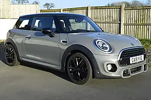 Used 2019 MINI Hatch Cooper Sport Moonwalk Grey - Interior and Exterior details 4