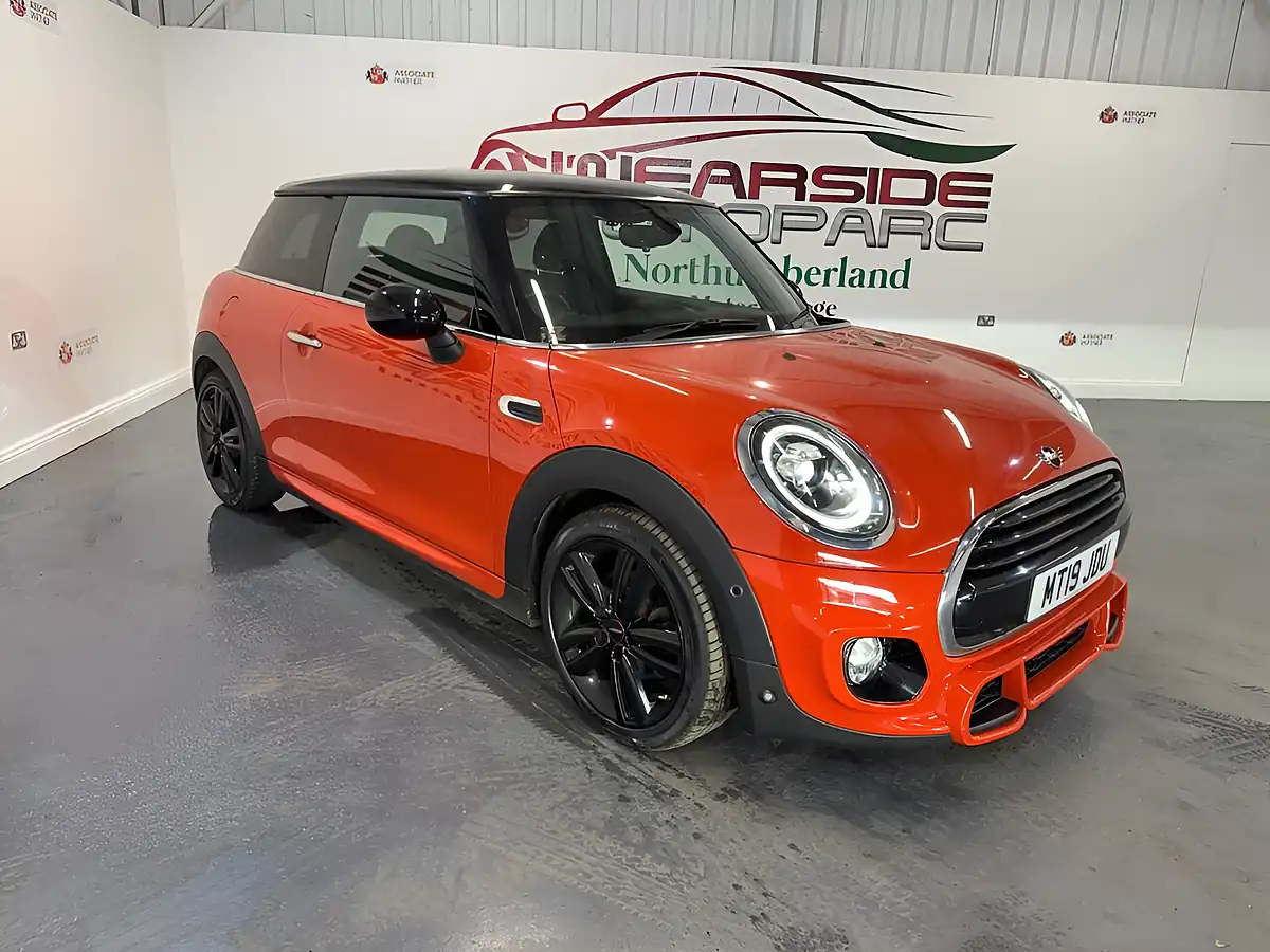 Used 2019 MINI Hatch Cooper Sport Orange - Front View