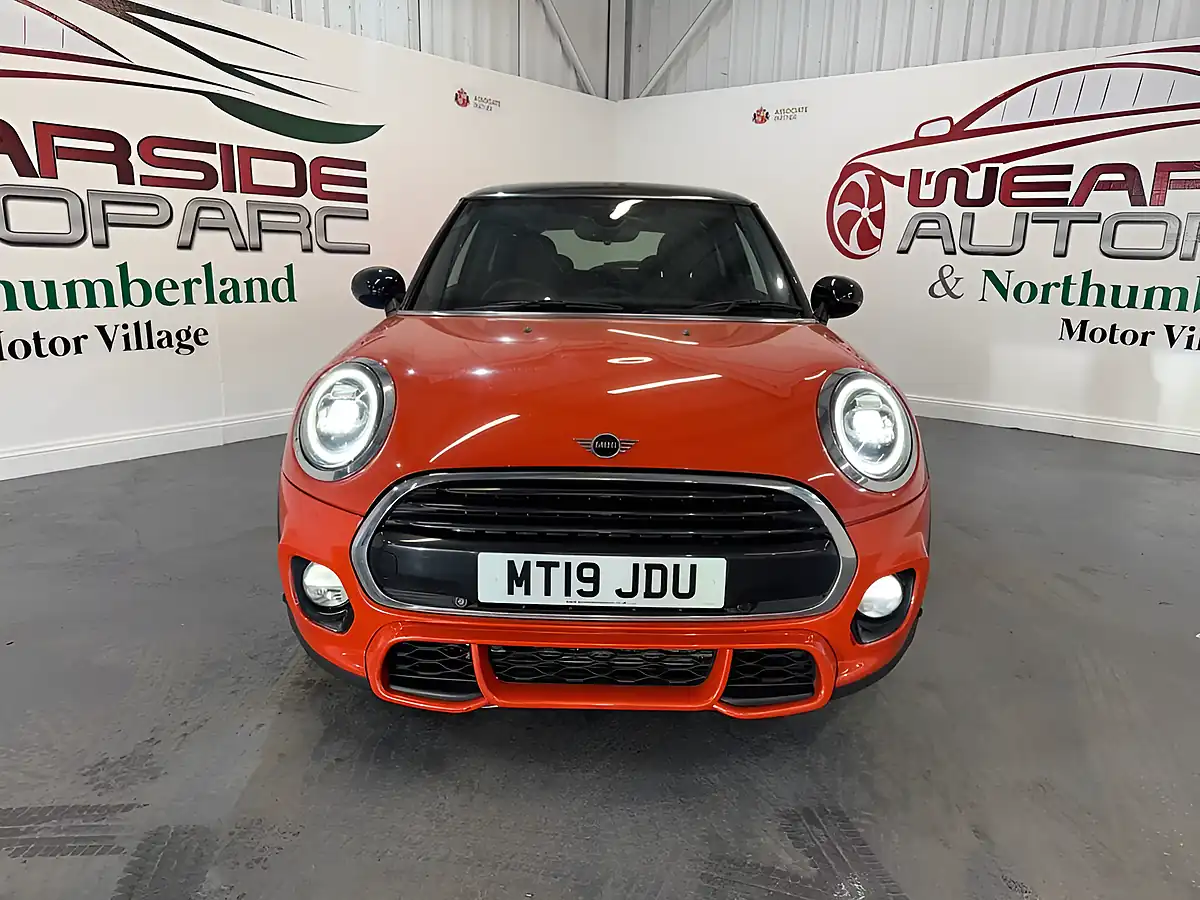 Used 2019 MINI Hatch Cooper Sport Orange - Interior and Exterior details 2