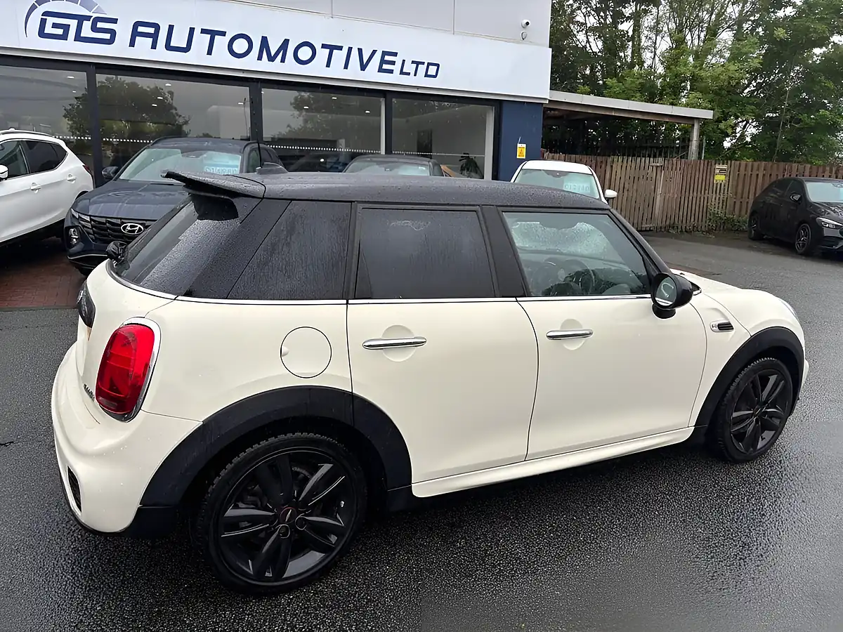 Used 2019 MINI Hatch Cooper Sport Pepper White - Interior and Exterior details 17