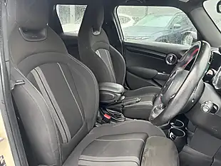 Used 2019 MINI Hatch Cooper Sport Pepper White - Interior and Exterior details 3