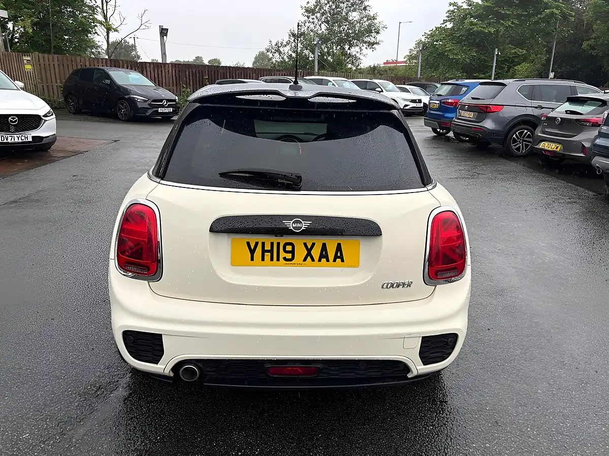 Used 2019 MINI Hatch Cooper Sport Pepper White - Interior and Exterior details 9