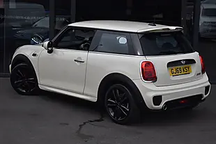 Used 2019 MINI Hatch Cooper Sport Pepper White - Interior and Exterior details 2