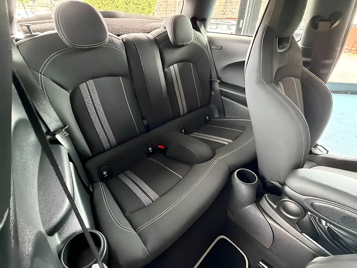Used 2019 MINI Hatch Cooper Sport Silver - Interior and Exterior details 15
