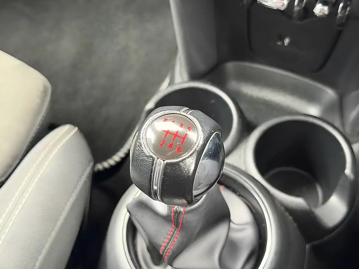 Used 2019 MINI Hatch Cooper Sport Silver - Interior and Exterior details 14