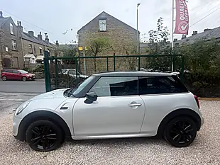 Used 2019 MINI Hatch Cooper Sport Silver - Interior and Exterior details 4