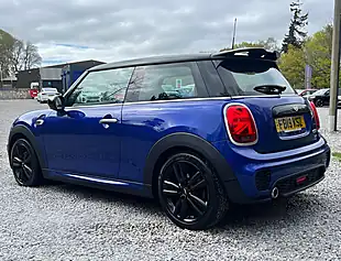 Used 2019 MINI Hatch Cooper Sport Starlight Blue - Interior and Exterior details 5