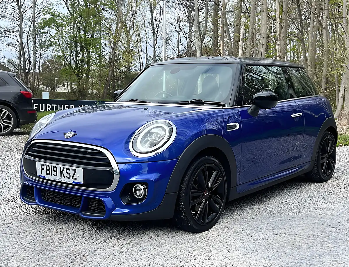 Used 2019 MINI Hatch Cooper Sport Starlight Blue - Interior and Exterior details 7