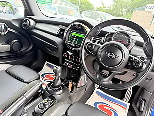 Used 2019 MINI Hatch Cooper Sport Starlight Blue - Interior and Exterior details 15