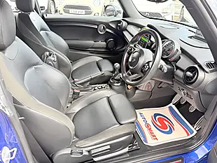 Used 2019 MINI Hatch Cooper Sport Starlight Blue - Interior and Exterior details 19