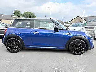 Used 2019 MINI Hatch Cooper Sport Starlight Blue - Interior and Exterior details 7