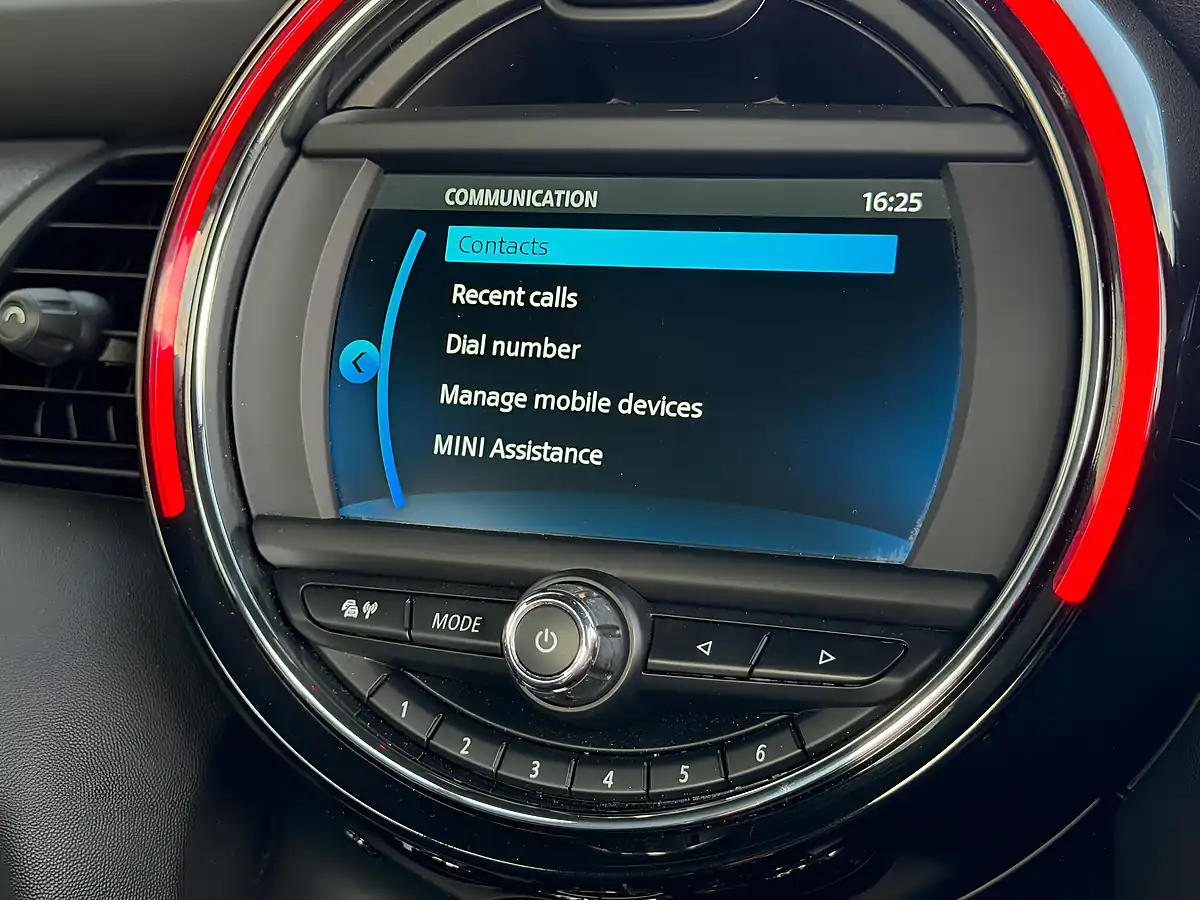 Used 2019 MINI Hatch Cooper Sport White - Interior and Exterior details 18
