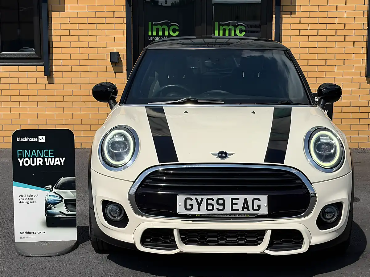 Used 2019 MINI Hatch Cooper Sport White - Interior and Exterior details 6